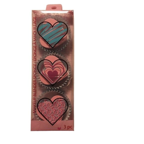 FOURSQUARE Makeup Blending Sponges Look Like Valentine's Candy Set of 3 - Picture 1 of 6
